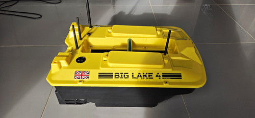 Big lake bait boat - boat, with