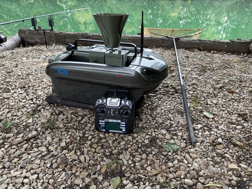 Carplounge rt4 bait boat - carplounge,